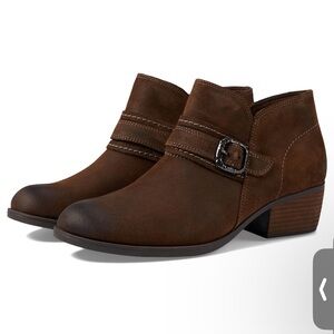 Clarks Charlten Grace Bootie Size 11W